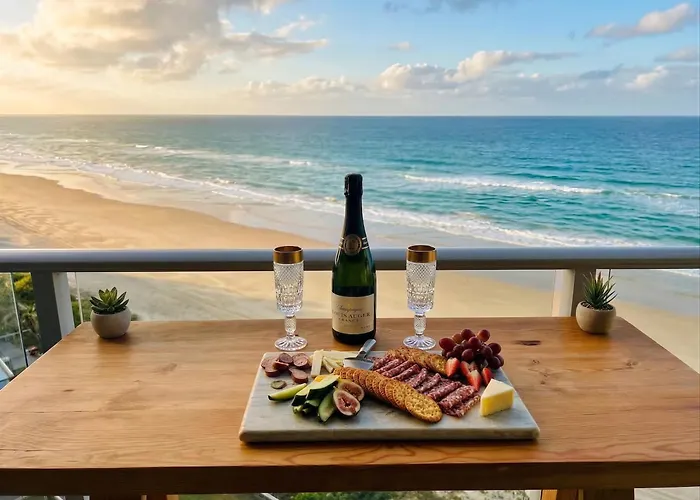 Beachfront 2Br Stunning Views Balcony Heated Pool Gold Coast