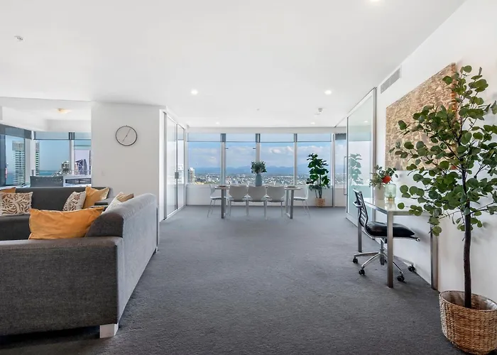 Luxury 3 Bedroom Apartment With Ocean Views - Coast Hm Gold Coast