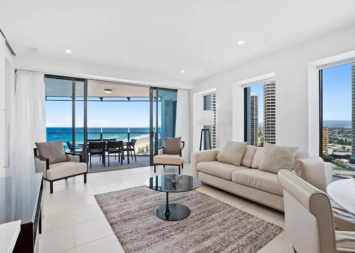 Soul Surfers Paradise: Oceanview Oasis Gold Coast