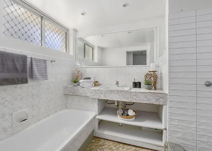 Teenamara - Hosted By Burleigh Letting Gold Coast