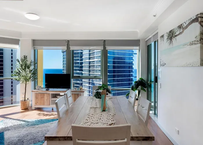 Spacious Family Apt - Waterslides & Ocean Views! - Coasthm Gold Coast