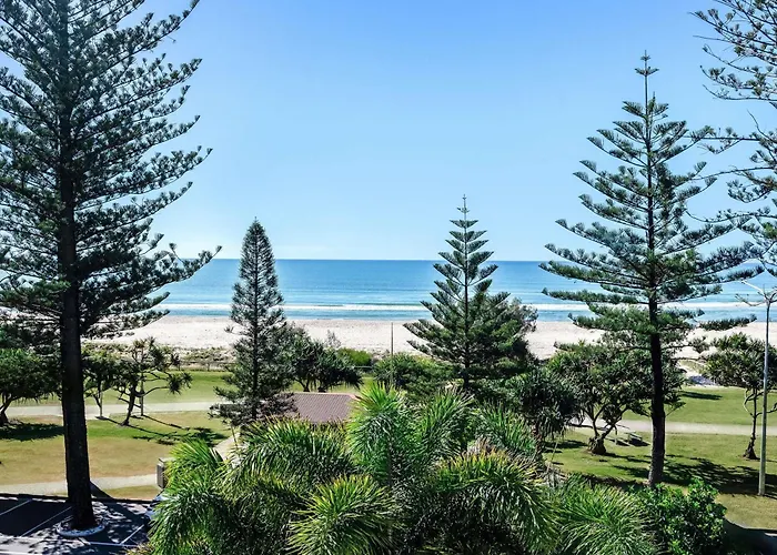 Mantra Coolangatta Beach Gold Coast