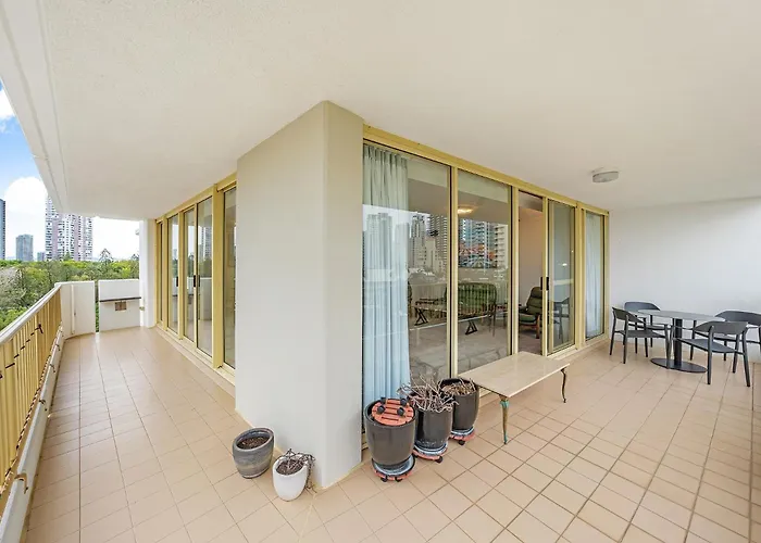 Contessa Holiday Apartments Gold Coast