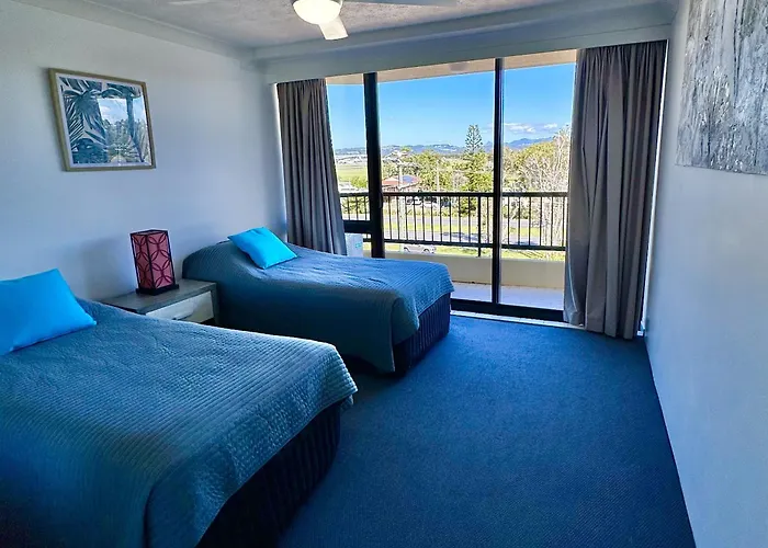 Pelican Sands Beach Resort Gold Coast