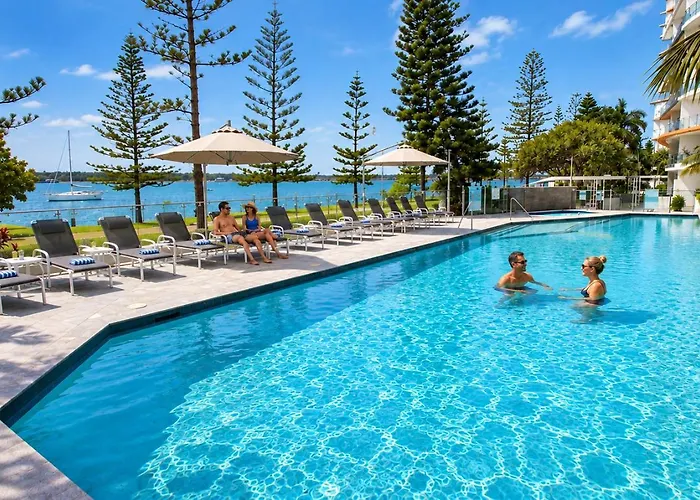 Silvershore Apartments On The Broadwater Gold Coast