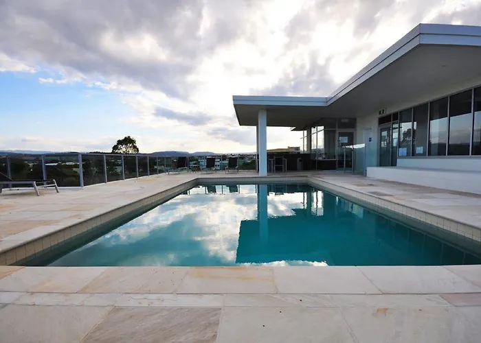 Chancellor Lakeside Apartments Gold Coast