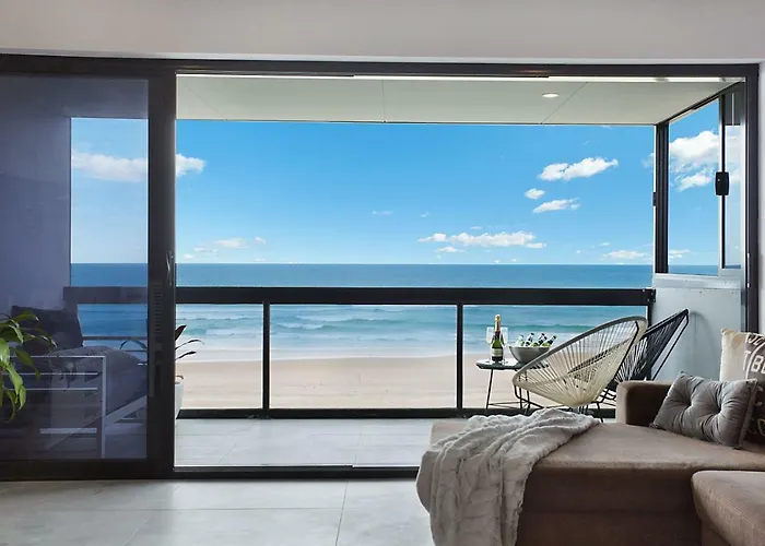 Absolute Beach Front Renovated 3 Bdrm 2 Bath App Gold Coast